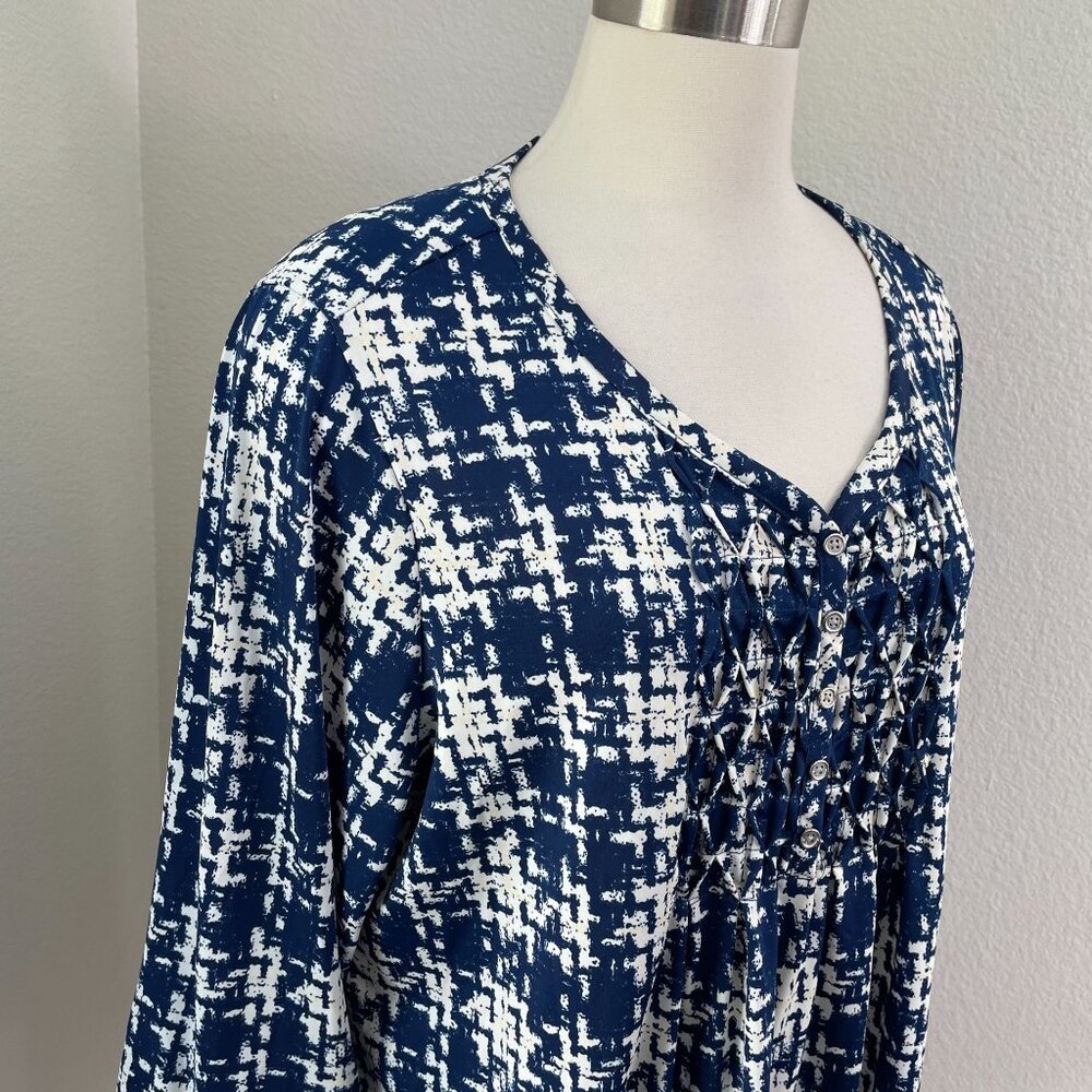 Cocomo Woman‎ Plus 2X Blue Abstract Button Front Tunic Top Blouse 3/4 Sleeve - Picture 2 of 11